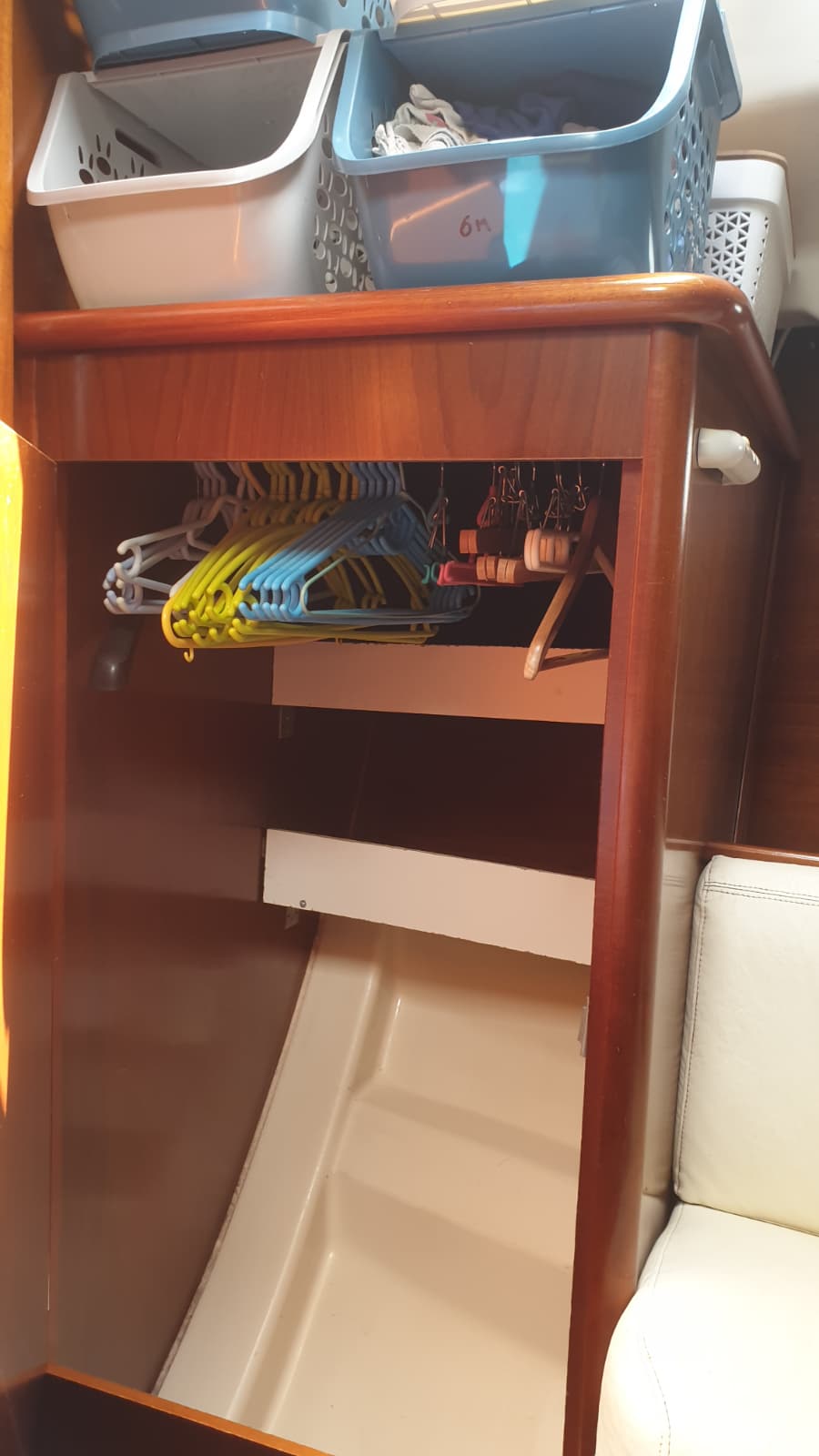Chambre avant, placard